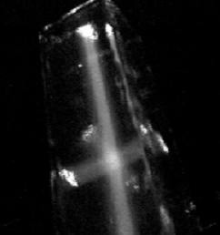 是实验室拍到的三对激光形成的光学糖浆。