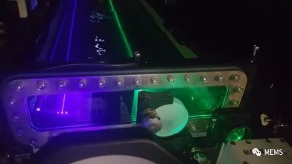 激光器在水下无线传输超高清视频 激光器在水下无线传输超高清视频