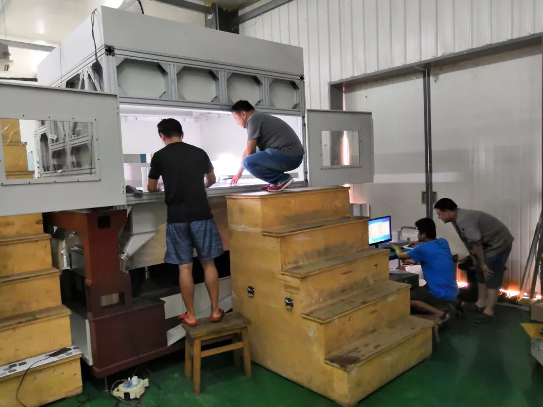 四激光、四振镜、全球最大台面陶瓷激光烧结3D打印机在中国下线