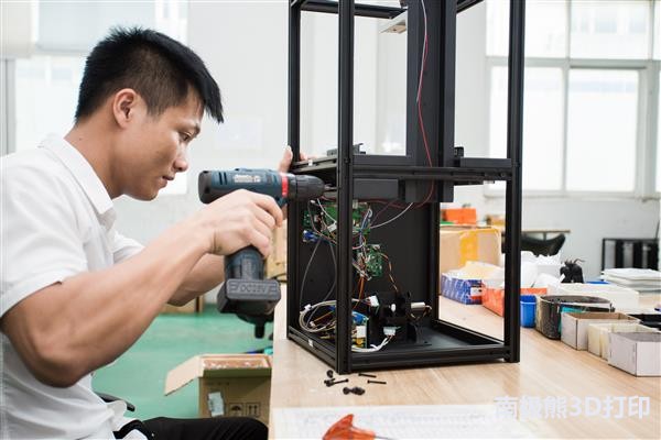 Peopoly推出新型激光SLA 3D打印机Moai 200