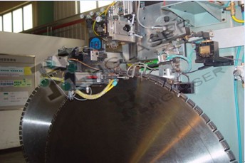 激光加工行业怎么样 9_110214150702_1.jpg