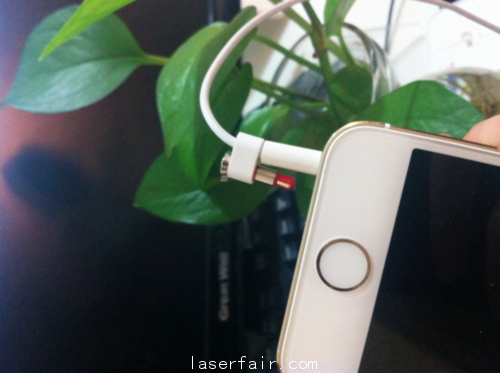 世界上最小的激光演示器iPin测评