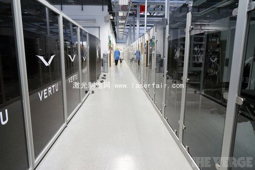 一探Vertu总部究竟：最奢侈的手机是怎么造出来的？