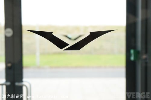 一探Vertu总部究竟：最奢侈的手机是怎么造出来的？