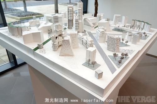 一探Vertu总部究竟：最奢侈的手机是怎么造出来的？