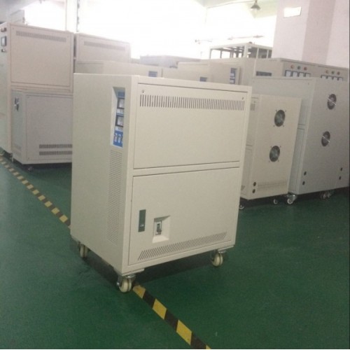 三相全自动补偿式稳压器SBW-60KVA