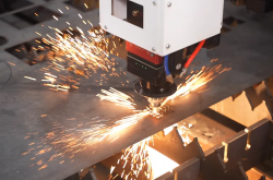 捷报！岗春激光3万瓦激光头单季度销量超1000台