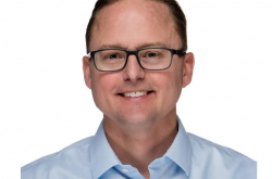 Coherent高意首席执行官Jim Anderson随行美国总统特朗普访华