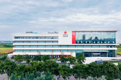 光至科技总部基地即将投用，一年建成再创“光谷速度”